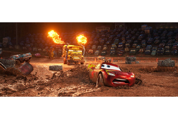 「カーズ／クロスロード」泥レースの本編映像公開 ピクサーが挑戦した泥の表現に注目 画像