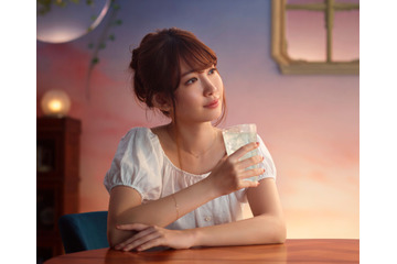 90年代アニメ『ママレード・ボーイ』OP主題歌を、元AKB小嶋陽菜が替え歌verで披露 画像