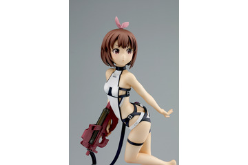 「GGO」レンが初の水着姿！相棒・ピーちゃんとフィギュア化 画像