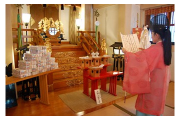 「コクリコ坂から」で縁結び　今戸神社で良縁を祈祷 画像