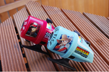 「釣りキチ三平」釣りキチ必見！ 三平＆魚紳モデルの本格スピンキャストリールが登場 画像