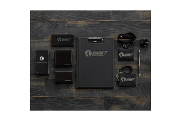 「アベンジャーズ」トニー・スタークの会社“STARK INDUSTRIES”の社員気分を味わえるグッズ登場！ 画像