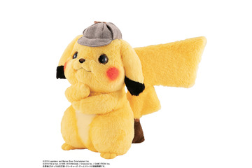 「名探偵ピカチュウ」本物さながらのサイズでフワフワに立体化！耳、手、しっぽも可動 画像