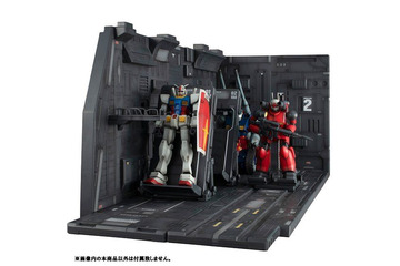 「機動戦士ガンダム」全長約500mm“ホワイトベースのカタパルトデッキ”が装いを新たに登場！ 画像