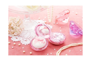 「スマイルプリキュア！」から大人向け化粧品　「スマイルパクト　シャイニーフェイスパウダー」 画像