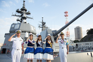 「蒼き鋼のアルペジオ」が海上自衛隊横須賀基地に浮上　渕上舞、沼倉愛美、山村響が訪問 画像
