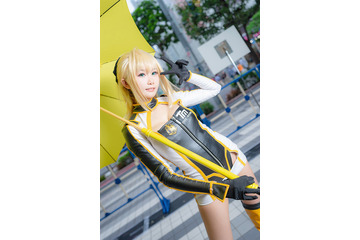 【コスプレ】中国人気レイヤー湿湿、秋葉原に登場！ 「Fate」“レーシング”セイバー・リリィ姿が眩しい 画像