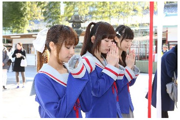 「未確認で進行形」安産の名所・日枝神社に参拝 「ヒット作が生まれますように」 画像