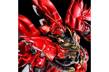 「ガンダムUC」シナンジュ、“スペシャルコーティング仕様”でRGガンプラ化！ まぶしく煌めく機体を見よ 画像