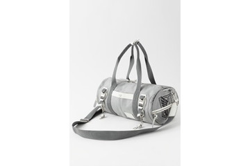 まるで立体機動装置！　「進撃の巨人」とmaster-pieceのコラボバッグ 画像