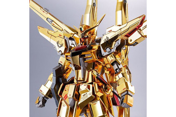 「ガンダムSEED」シラヌイ装備のアカツキガンダム、輝く金メッキで立体化！ 画像