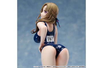 「通常攻撃が全体攻撃で二回攻撃のお母さんは好きですか？」お母さん×スク水＝禁断!? 真々子スク水フィギュア登場 画像