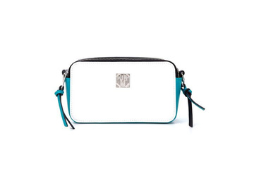 「仮面ライダーゼロワン」秘書型AIアシスタントヒューマギア・イズがショルダーバッグ化！ 大人かわいい魅力に注目 画像