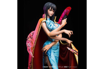 「ワンピース」スリットから覗く美脚と迫力のボディライン！ 二コ・ロビンが大型フィギュアに 画像