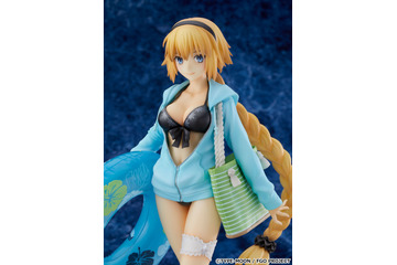 「FGO」“マスター、ナイショですよ？”ジャンヌ・ダルクが黒のビキニ姿でフィギュア化 画像