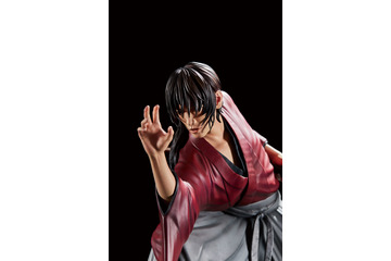 映画「るろうに剣心」シリーズ初！“佐藤健”緋村剣心が1/6スケールフィギュアに　新場面写真も 画像