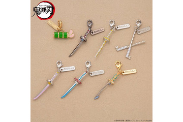 「鬼滅の刃」日輪刀＆禰豆子の竹筒がチャームになって登場！ 手作りで鍔なども細部まで再現 画像