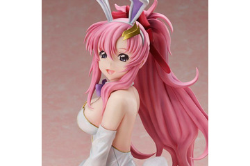 「ガンダムSEED」ラクス・クラインが大胆なバニー姿に♪ 布製の網タイツのリアルさ◎ 画像