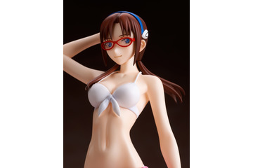 「ヱヴァンゲリヲン新劇場版」マリ、オリジナルの水着姿でフィギュア化！ 腰のパレオを取ると… 画像