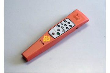 シャアとアムロ、ミライさんも「ガンダム展」を解説　音声ナビに声優3人が登場 画像