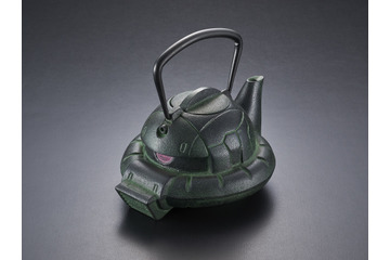 「機動戦士ガンダム」見せてもらおうか“南部鉄器”の性能とやらを！ザクの頭部型鉄瓶が発売 画像