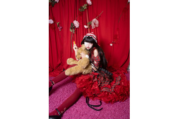 「うっせえわ」コスプレで話題！ 高嶺ヒナの1stフォトブック、書影＆アザーカット公開 画像