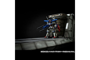 「ガンダムZZ」大迫力の「ネェル・アーガマ」カタパルトデッキが堂々登場！ ギミック満載でディスプレイも思いのままに 画像