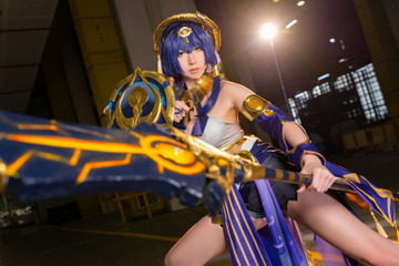 「原神」キャンディスが迫力満点！「私は大切なものを守り抜きたい」シンガポール美女レイヤーが魅せる【コスプレ写真12枚】 画像