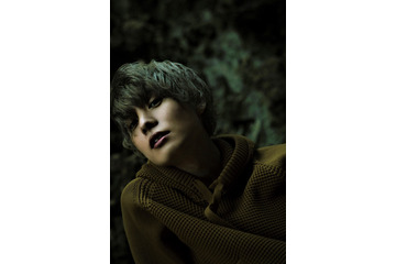 声優・岡本信彦、待望のフォトブックを4月1日リリース！ 沖縄・石垣島で“つかの間の大人の休息”撮り下ろし 画像