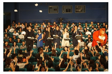 『バケモノの子』初日舞台挨拶　細田守監督「スタッフ、キャストに恵まれた」 画像