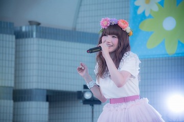 内田彩2ndアルバム発売記念ライブにファン3000人　誕生日も祝福で大盛況 画像