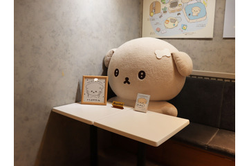 話題のサンエックスキャラ「いしよわちゃん」初のカフェに行ってみた♪ “やせたいけどたべちゃうパンケーキ”やグッズも登場 画像