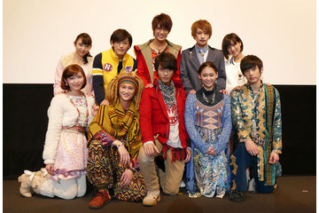 「手裏剣戦隊ニンニンジャーVSトッキュウジャー THE MOVIE」舞台挨拶で後輩にエール 画像