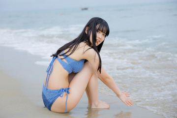 「ラブライブ！ニジガク」声優・大西亜玖璃、初の水着姿も！約3年ぶりの写真集が発売 画像