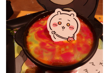 「ちいかわレストラン」に“あ・く・む”到来!? 討伐フェアに“ご機嫌なあのこのパンケーキ”やさすまた風フォークが！ 画像