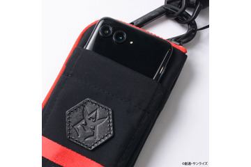 「ガンダム」シャアをイメージ！“見せてもらおうか。特別仕様の性能とやらを！” コラボバック3種登場 画像