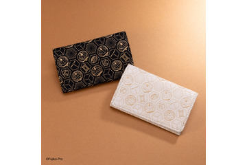 「ドラえもん」ワンランク上の大人っぽアイテムを持ち歩こう！ 甲州印伝の新作ミニウォレット＆復刻版カードケースが登場 画像