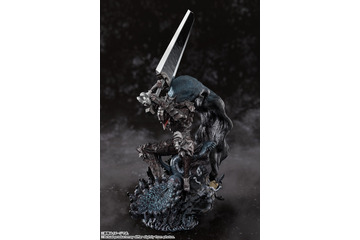 「ベルセルク」狂戦士の甲冑を纏ったガッツをフィギュア化！―それは剣というにはあまりにも大きすぎた― 画像