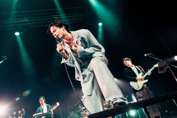 jo0ji『呪術廻戦』ED主題歌「よあけのうた」で掴んだ新境地！Zepp Shinjukoで初ツアー完遂【ライブレポート】 画像