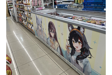 「ホロライブ」白上フブキ、AZKi、大神ミオ、常闇トワ、フワモコで店内がいっぱい♪「ローソン」コラボ装飾が実施中 画像