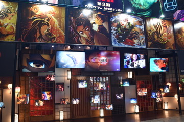 「鬼滅の刃」や「黄泉のツガイ」「あかね噺」など…巨大ブースに注目作が集結！アニプレックスが放つ“2026年アニメ最前線”【AJ2026】 画像