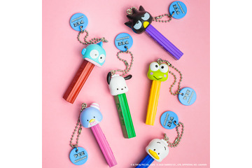 ポップなカラーが超可愛い！「はぴだんぶい」とPEZがコラボ！ボールチェーン付きのマスコットで登場♪ 画像