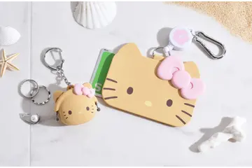 こんがり日焼け、ブラック、ピンクなど色んなキティちゃんが集合♪ 「サンリオ」キティのちっちゃながまぐちとパスケースが新登場 画像