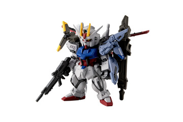 パーフェクトストライクガンダムに換装可能！「機動戦士ガンダムSEED」主役機・ストライクガンダムのミニフィギュア登場 画像