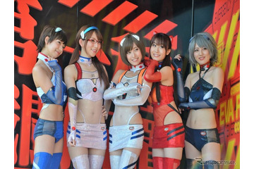 エヴァンゲリオンレースクイーン、鈴鹿8耐で大人気！ 画像