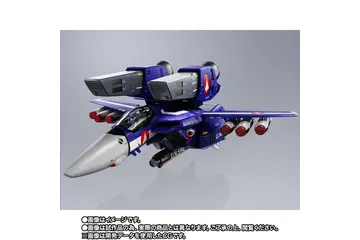 「マクロス」天才マックスの駆る「VF-1J スーパーバルキリー」が初のDX超合金化！ ファイター、バトロイド、ガウォークへの三段変形、翼下には反応弾も装備！ 画像