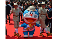 ドラえもんが南の島でレッドカーペット登場　第6回沖縄国際映画祭を盛りあげる。 画像