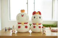 ドラえもん＆ドラミちゃんがもっちもちの鏡餅に！ クッション＆マスコットが登場 画像