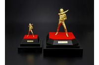 純金製「仮面ライダー新1号」発売　555万円と77万円の2タイプで忠実再現 画像