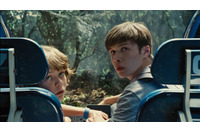 「ジュラシック・ワールド」から新種大型恐竜と子供たちの 緊迫シーン　大ヒット作のみどころ公開　 画像